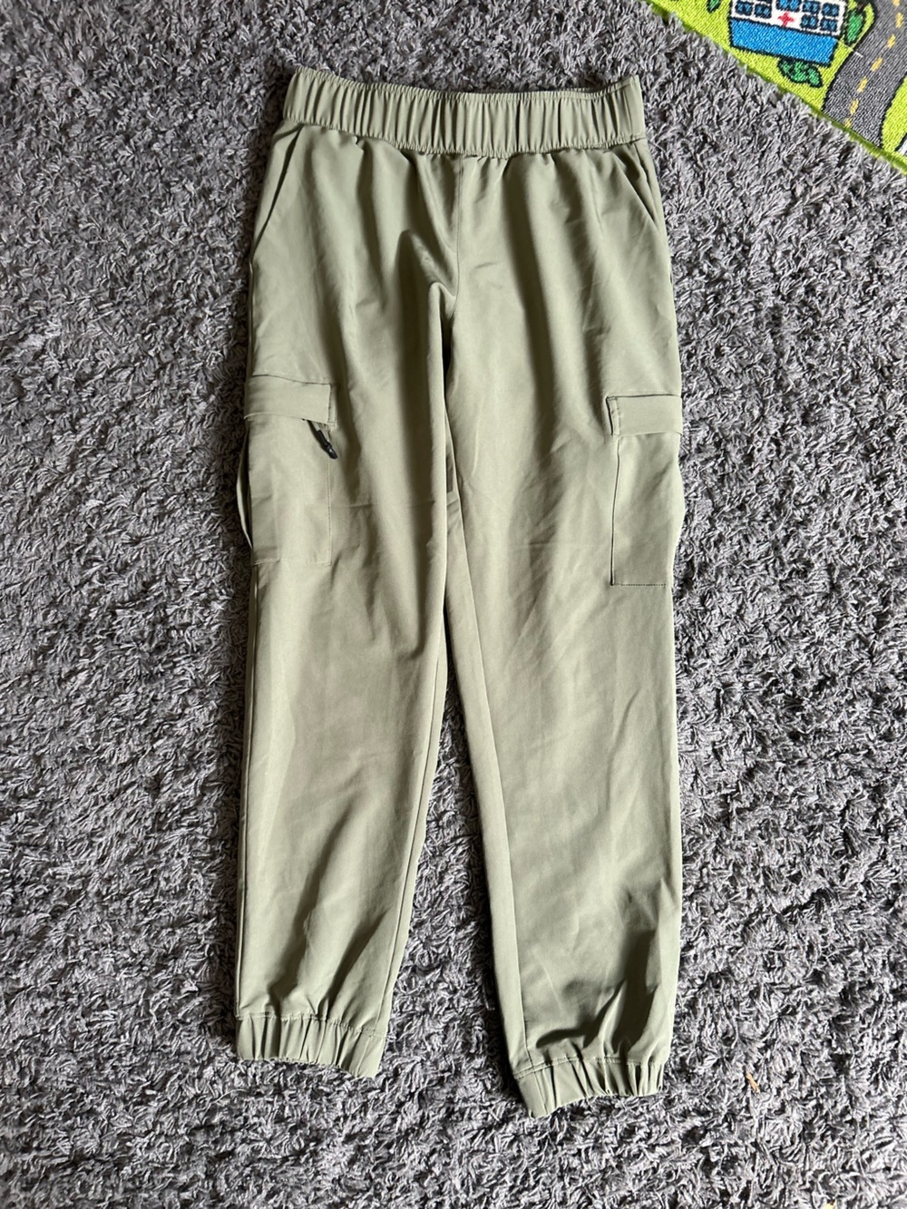 Mondetta Olive Green Cargo Jogger Pants